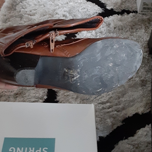 Womens brown boot - Picture 4 of 5